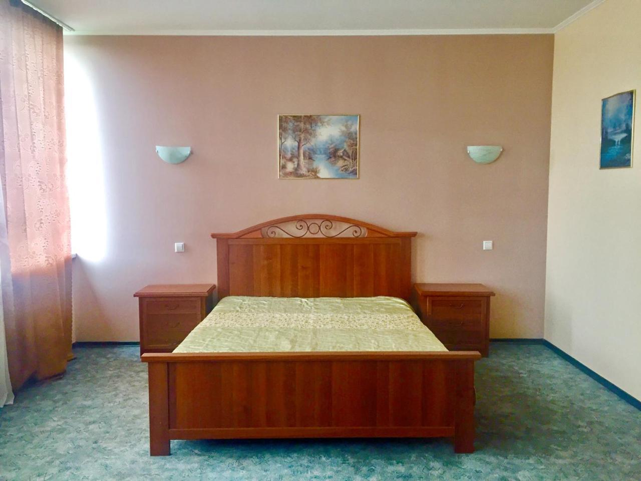 Pectoral On Khortytsia Hotel Zaporizhia Exterior foto