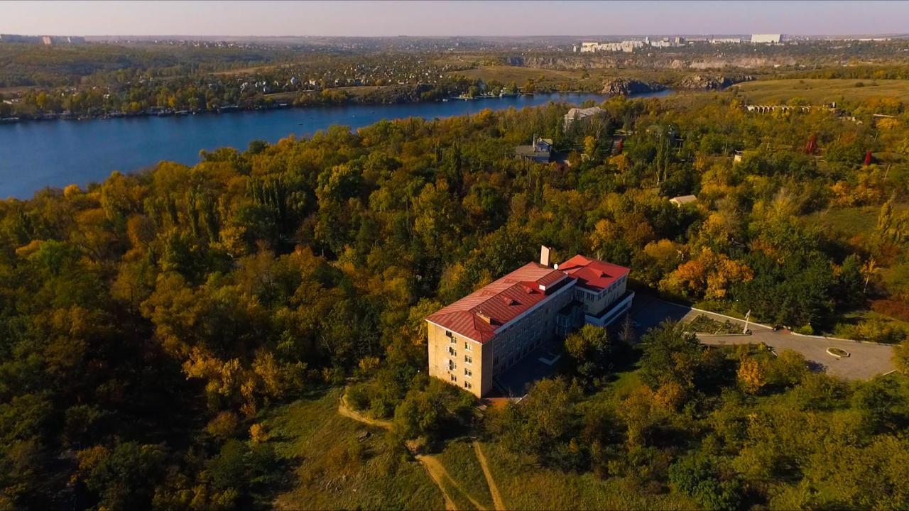 Pectoral On Khortytsia Hotel Zaporizhia Exterior foto